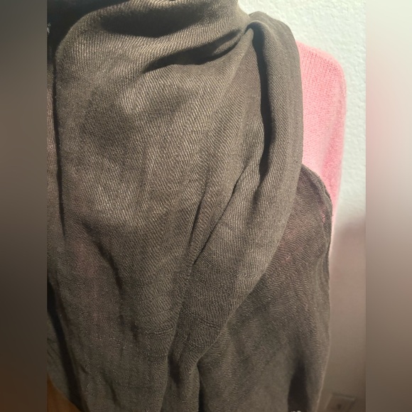 Terra DI Siena linen blend large scarf - Picture 2 of 5